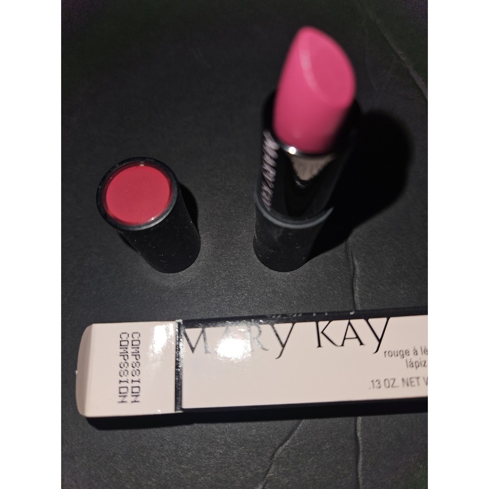 Mary Kay Cream Lipstick Compassion New - Picture 2 of 3